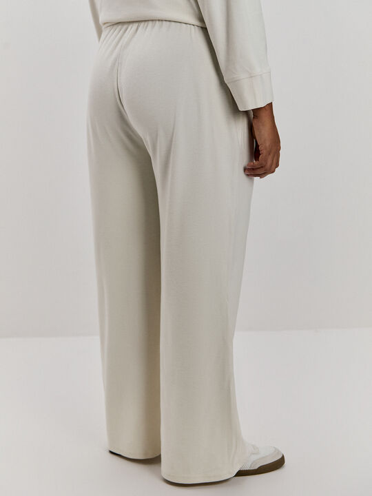 PANTALON CONJUNTO MICROPANA Crudo image number null