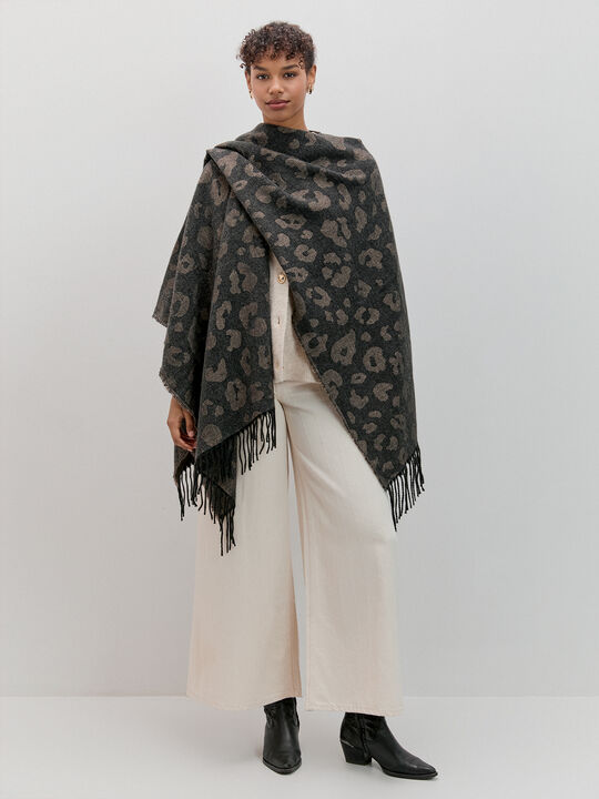 PONCHO ESTAMPADO ANIMAL Negro image number null