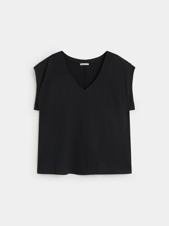 CAMISETA TEXTURA ESTAMPADA Negro image number null