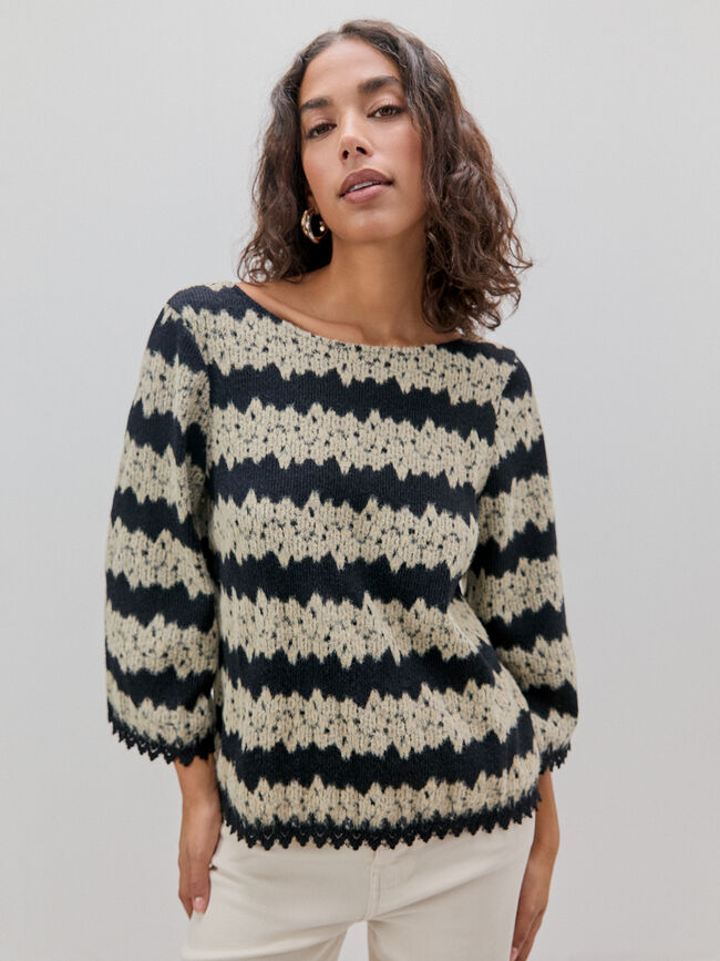 CAMISETA DETALLE TEXTURA Negro