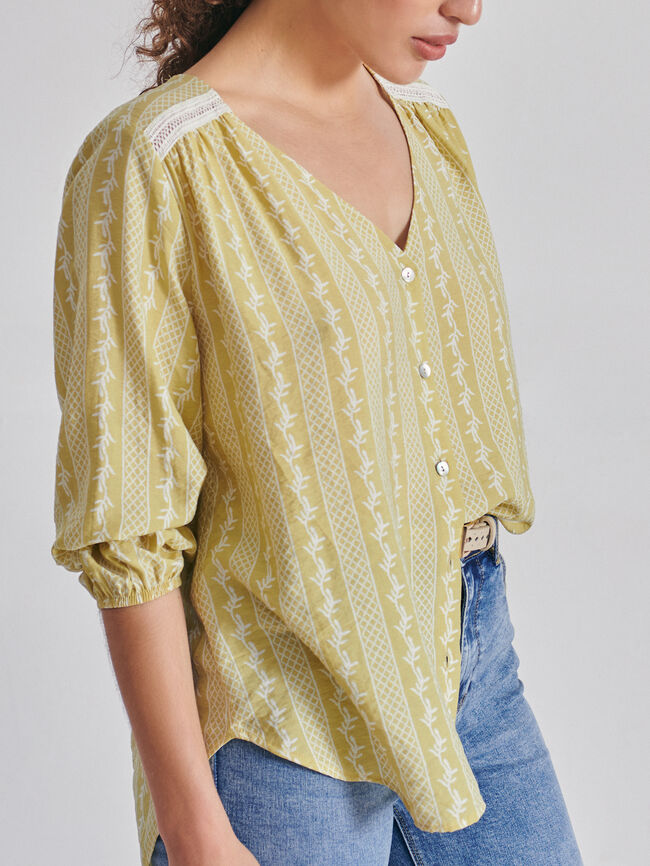 BLUSA ESTAMPADA Mostaza