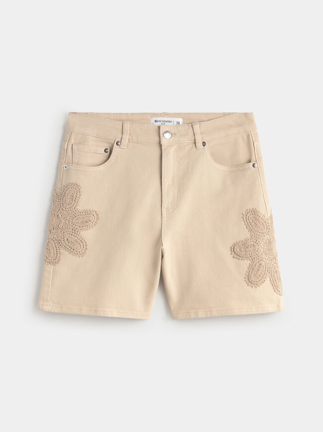 SHORT DETALLE CROCHET Beige