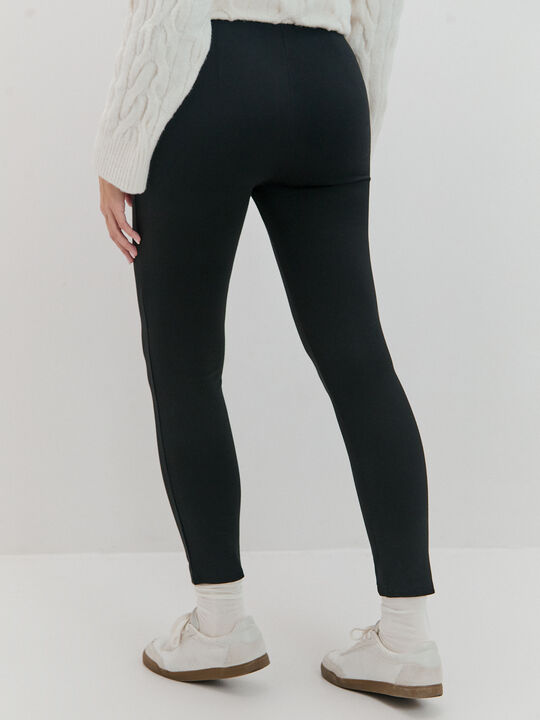 LEGGING DETALLE Negro image number null