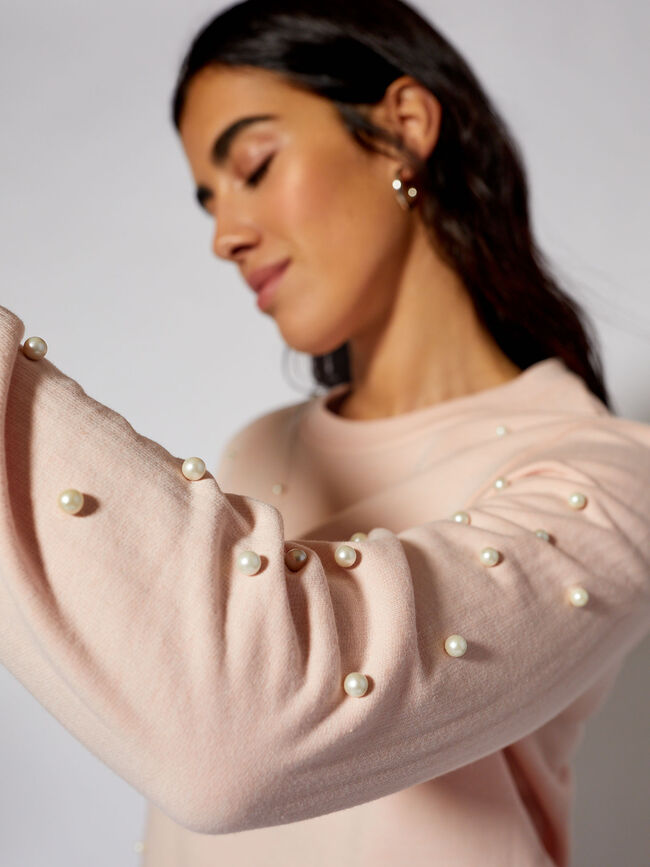 CAMISETA CON PERLAS Y FALDÓN Rosa Claro