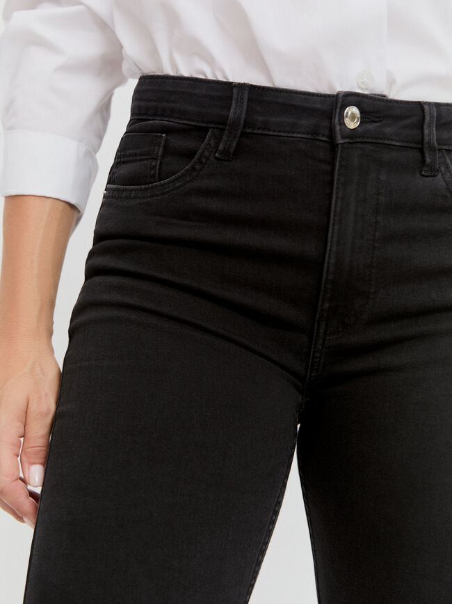 ACAMPANADO VAQUERO LARGO Negro