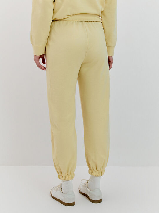 PANTALON LARGO Amarillo Pastel image number null
