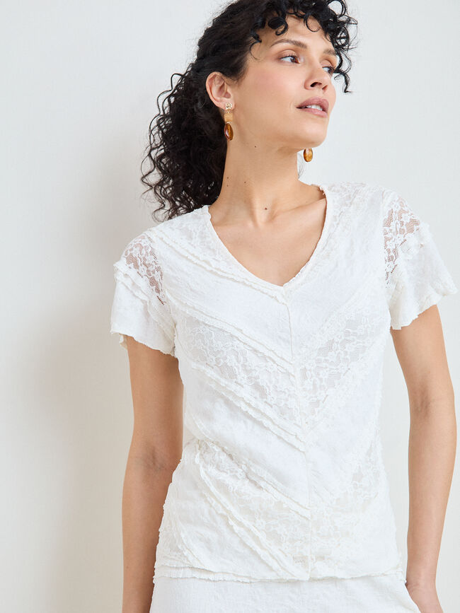 CAMISETA BLONDA ESCOTE PICO MGA VOLANTE Blanco Hueso