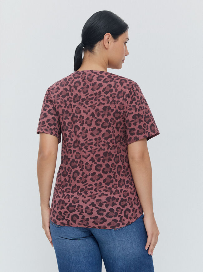 CAMISETA CUELLO PICO Estampado 5