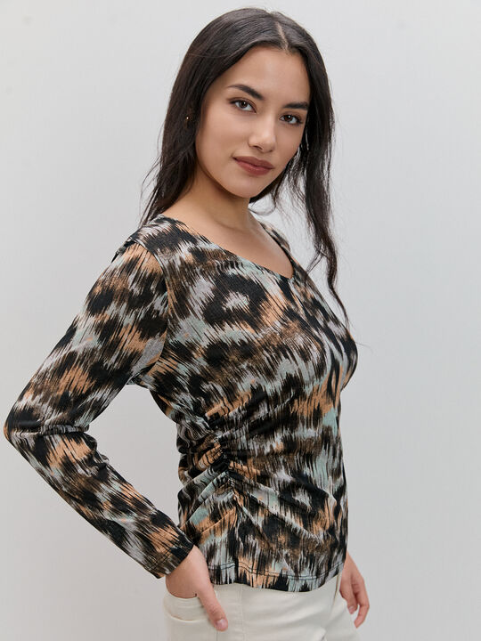 CAMISETA ASIMETRICA Estampado 1 image number null