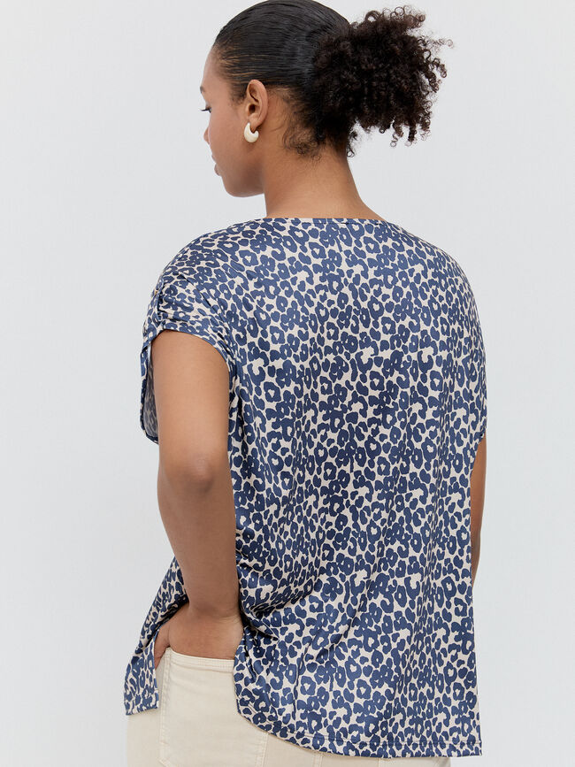 CAMISETA ESCOTE PICO Estampado 3