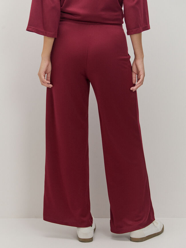 PANTALON DETALLE BOLSILLO Granate