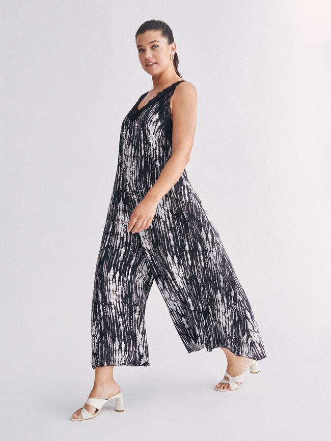 Mono estampado escote puntilla Negro