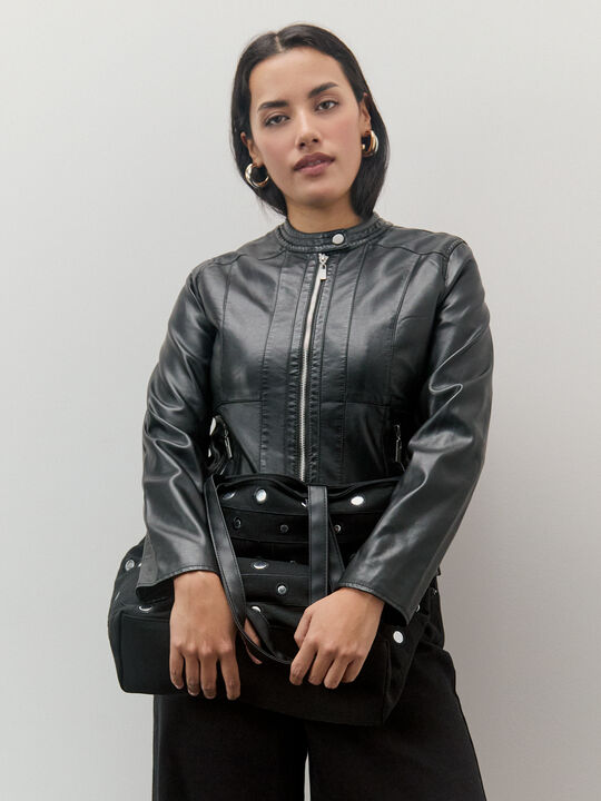 CAZADORA EFECTO PIEL CUELLO MAO Negro image number null