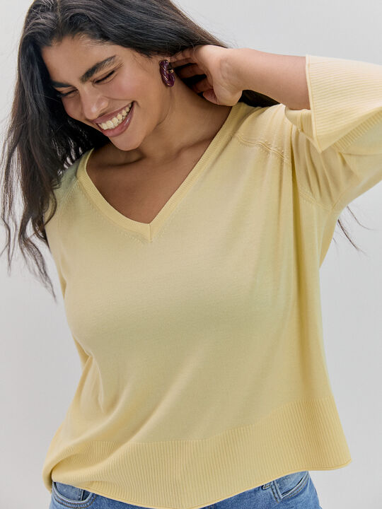 JERSEY CUELLO PICO Amarillo Pastel image number null