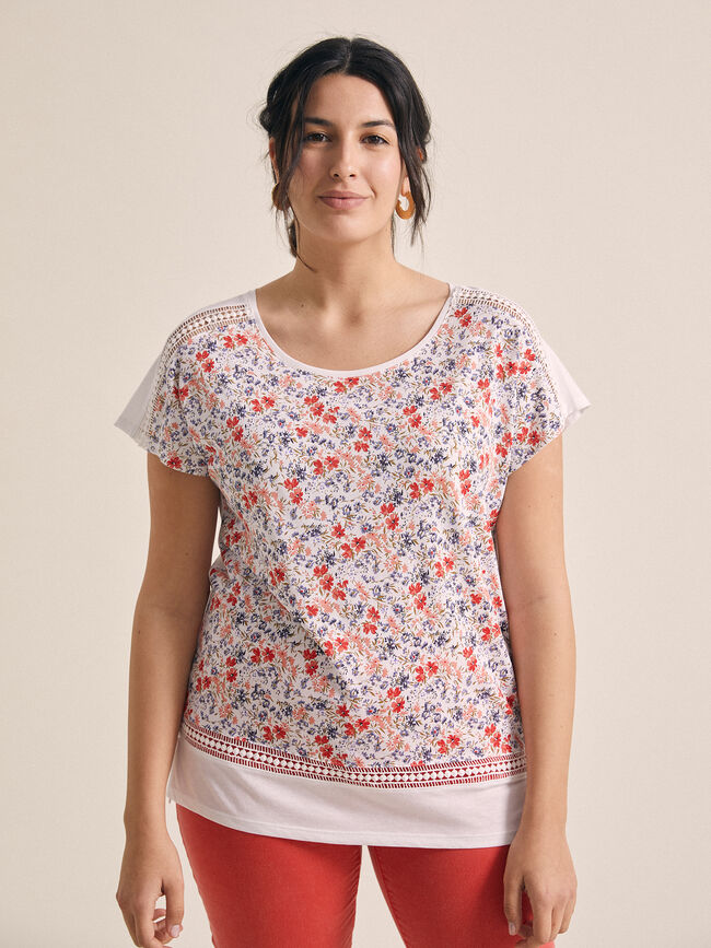 Camiseta con print y entredós en mangas Estampado 1