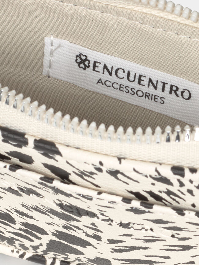 CARTERA ESTAMPADO ANIMAL Crudo