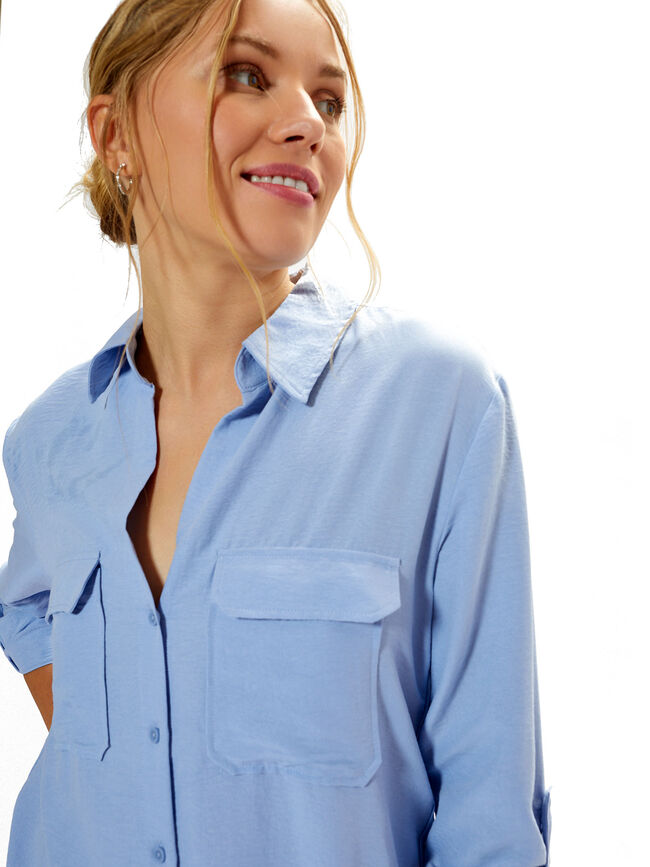 Camisa con bolsillos Azul Claro 2
