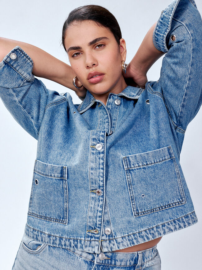 CHAQUETA CORTA OJALES Mid blue