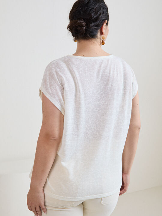 CAMISETA FLORES RELIEVE Crudo image number null