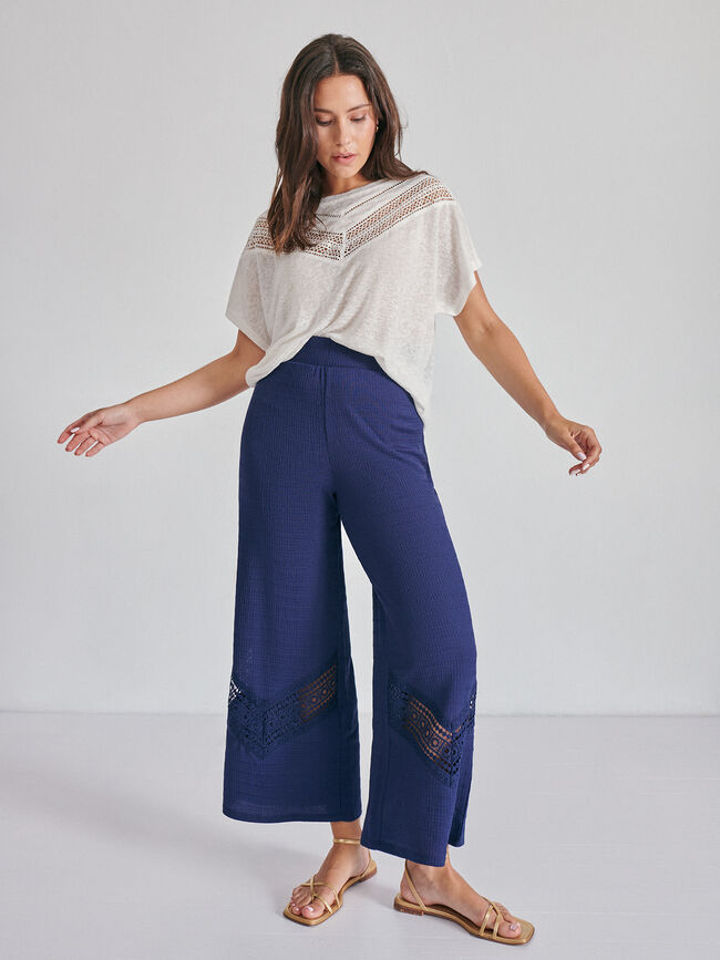 PANTALÓN TEXTURA BORDADO Azul Marino