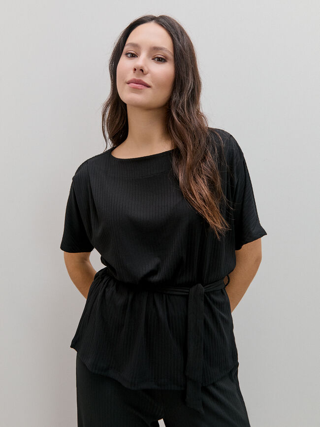 CAMISETA DETALLE PASADOR Negro