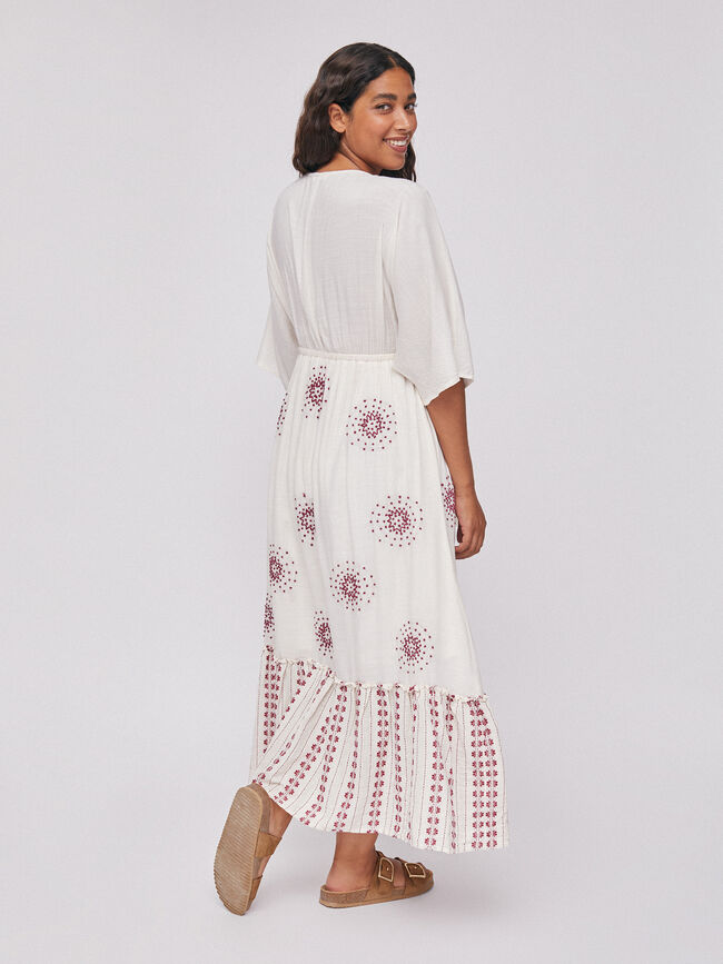 Vestido largo bordado Crudo