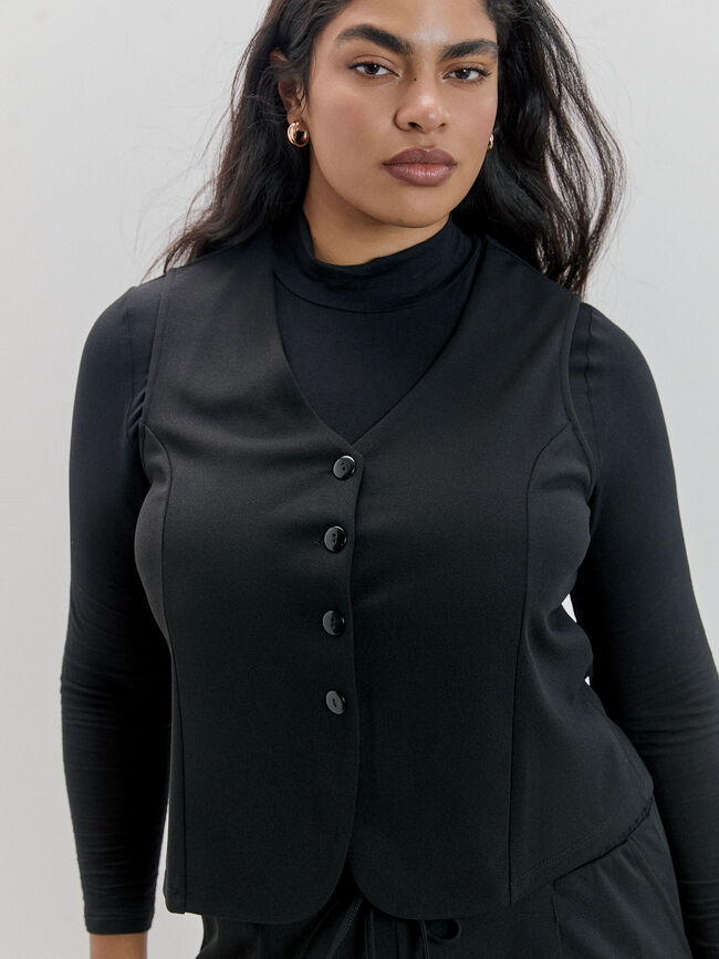 CHALECO DETALLE BOTON Negro