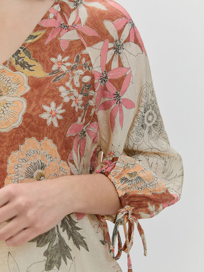 BLUSA ESTAMPADA CORD&Oacute;N Crudo