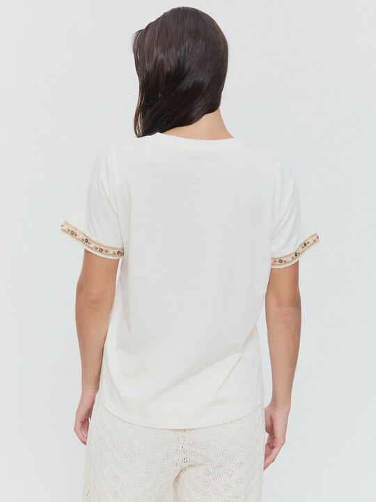 CAMISETA DETALLE PIEDRAS Crudo image number null
