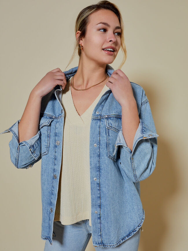 chaleco cuello pico Beige
