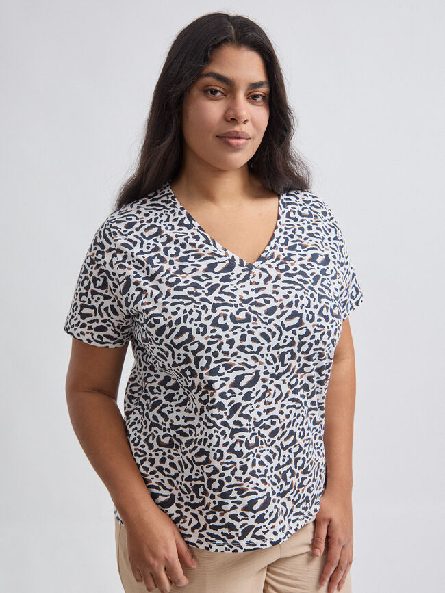 CAMISETA CUELLO PICO Estampado 7