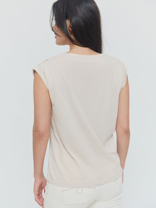 CAMISETA DETALLE MANGA Crudo