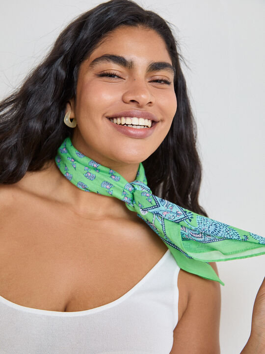 PA&Ntilde;UELO ESTAMPADO Manzana image number null