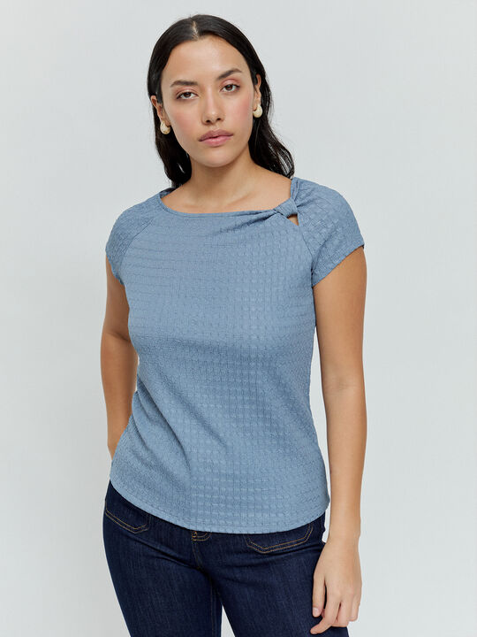 CAMISETA DETALLE ABERTURA azul blush image number null