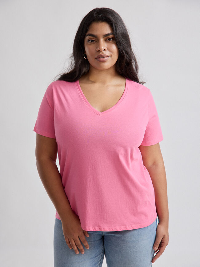 CAMISETA CUELLO PICO Fucsia