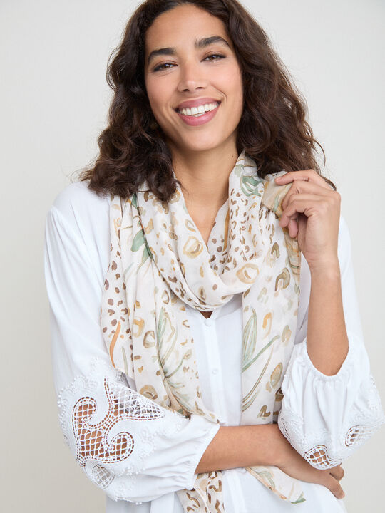 PA&Ntilde;UELO ESTAMPADO FLORES Crudo image number null