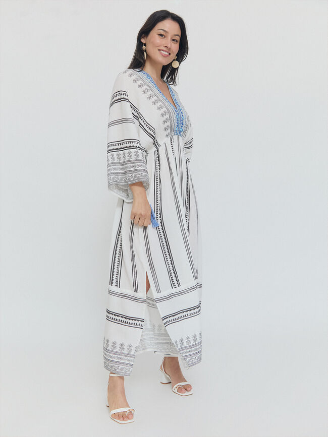 VESTIDO BORDADO PECHO Crudo