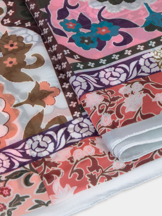 PA&Ntilde;UELO GRANDE ESTAMPADO Rojo Cabaret image number null