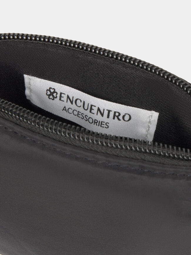 NECESER DETALLE CORAZÓN Negro