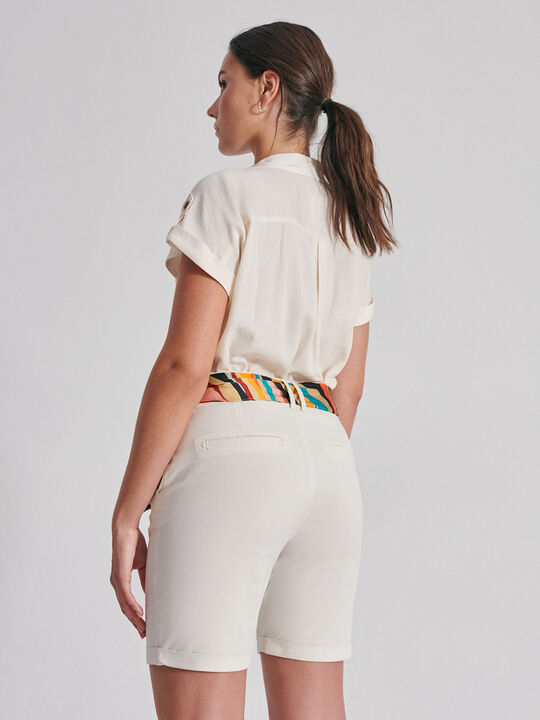 Short cinturón estampado Blanco Hueso image number null