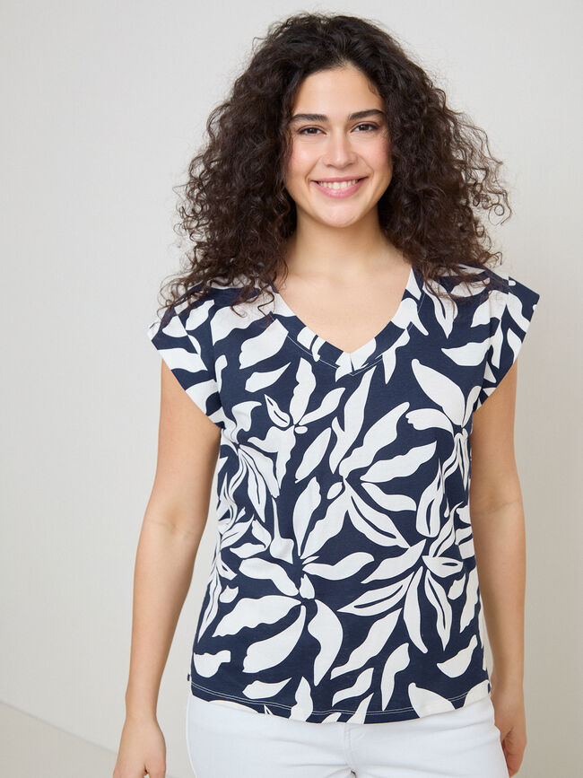 CAMISETA CUELLO PICO Estampado 1