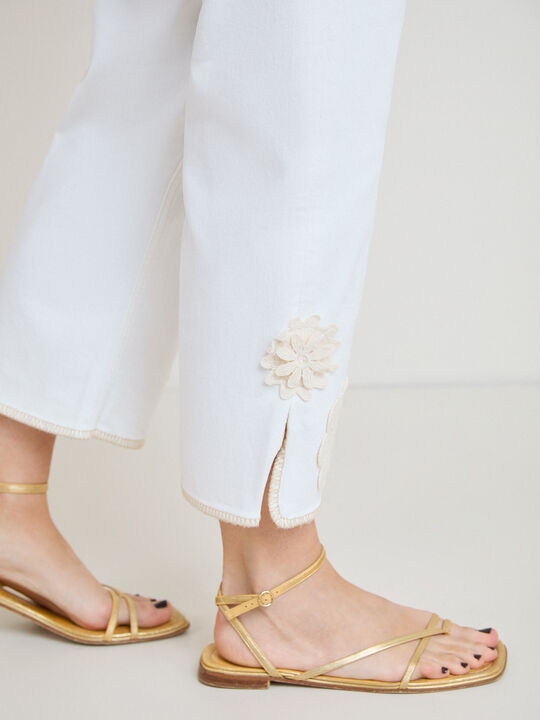 PANTALON DETALLE GANCHILLO Blanco Hueso image number null