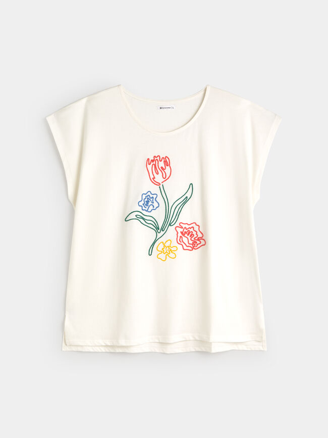 CAMISETA FLOR BORDADA Crudo