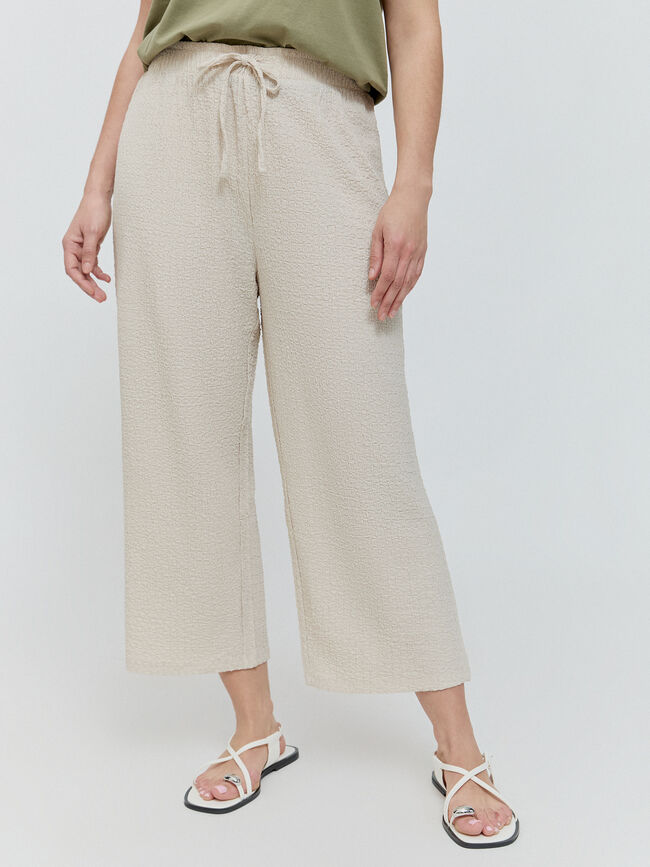 PANTALÓN EFECTO ARRUGADO Crudo
