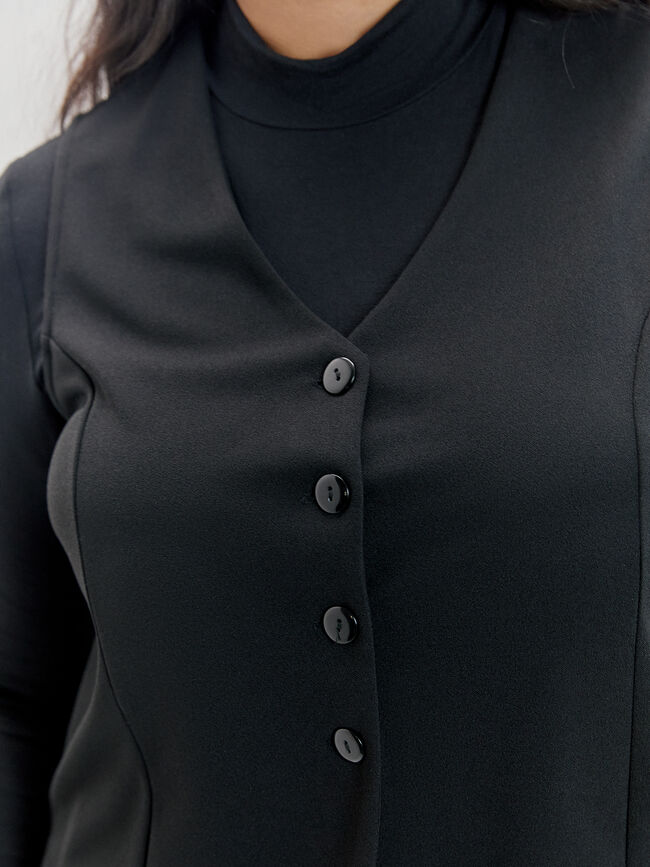 CHALECO DETALLE BOTON Negro
