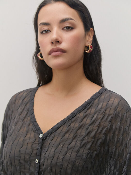 BLUSA DETALLE BOTON Gris image number null