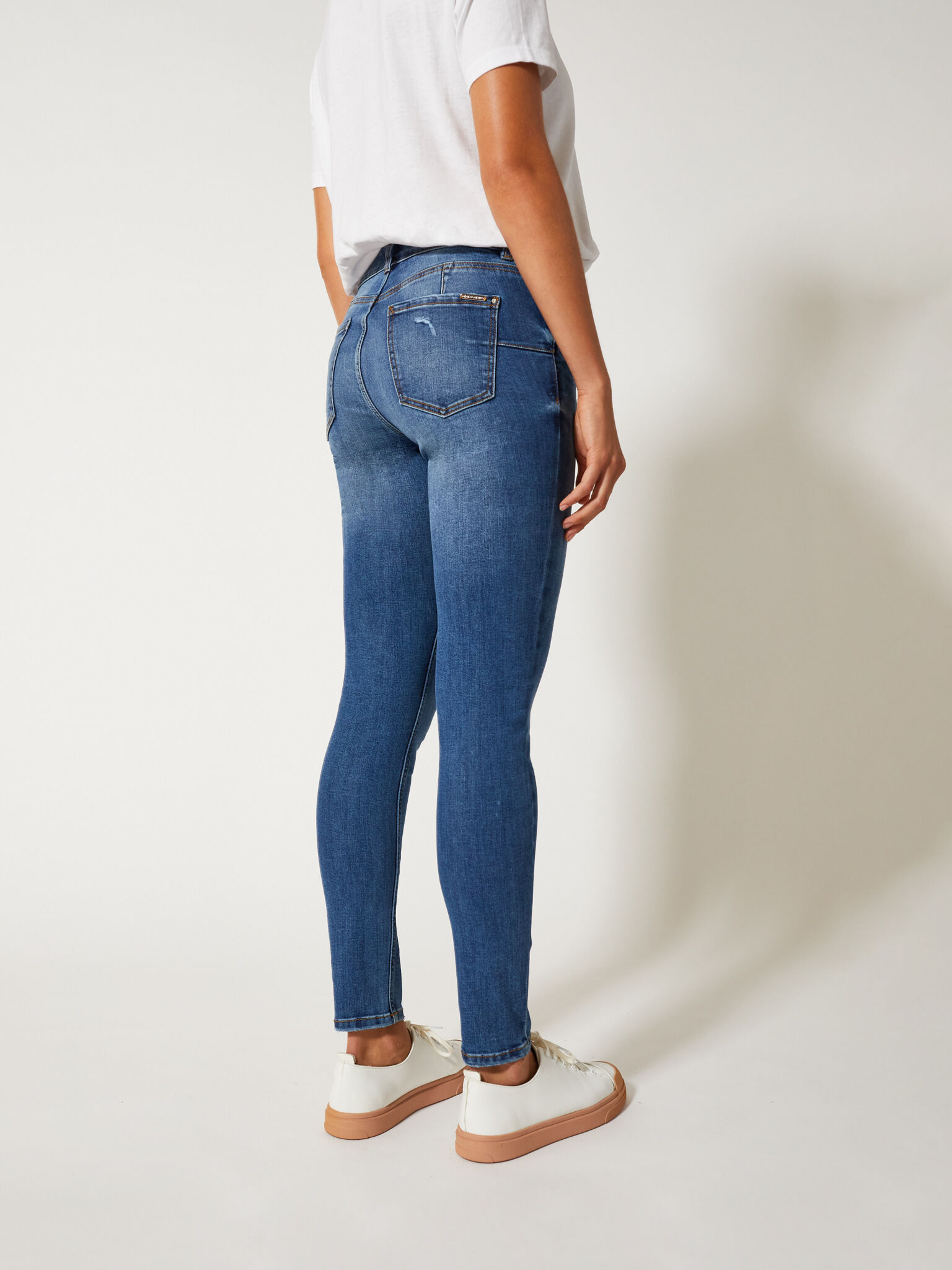 Vaqueros Push Up \u0026 Push In de Salsa ¡Prenda Destacada de la Semana! -  MODADIEZ - IMAGEN PERSONAL