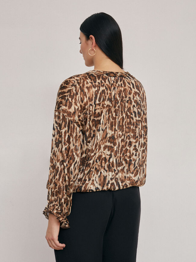 Blusa detalle volante estampada AVENA TOSTADA