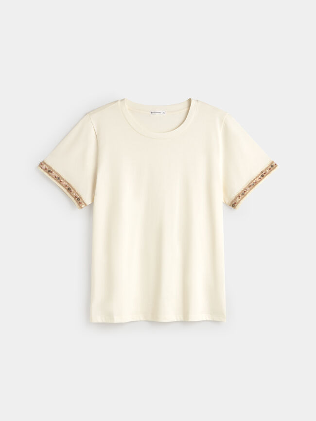 CAMISETA DETALLE PIEDRAS Crudo