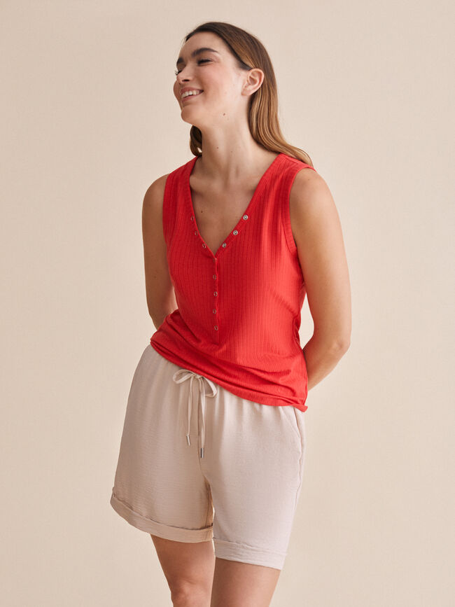 Camiseta cuello pico botones Coral
